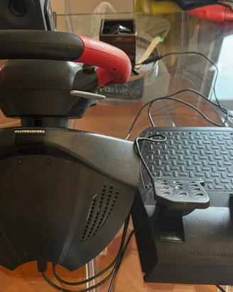 Volante Thrustmaster