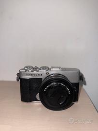 Olympus PEN E-P7 (come nuova)
