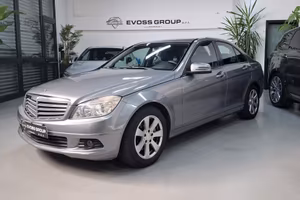 Mercedes-benz C 220 CDI Avantgarde AMG FIRST