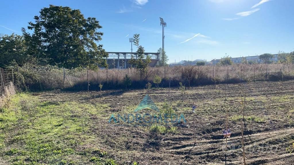 Terreno di 9000 m² a Giugliano in Campania - Vista 2