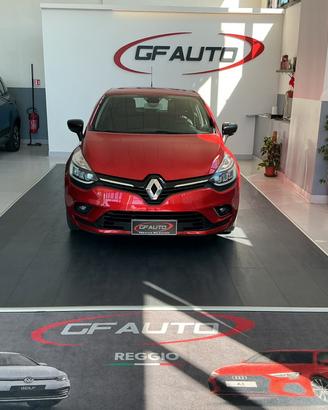 Renault Clio TCe 12V 90 CV 5 porte Moschino Intens