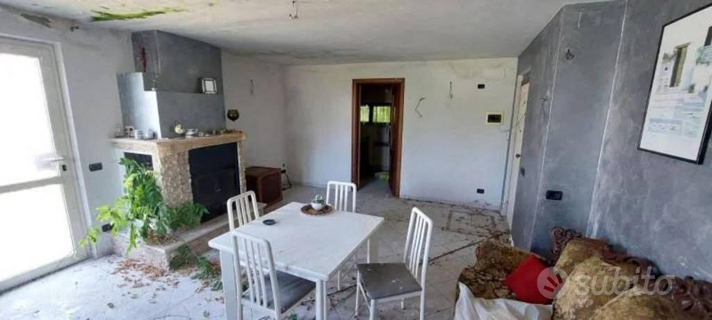 Casa – Montorio al Vomano, Villa Scaricamazza - Vista 5