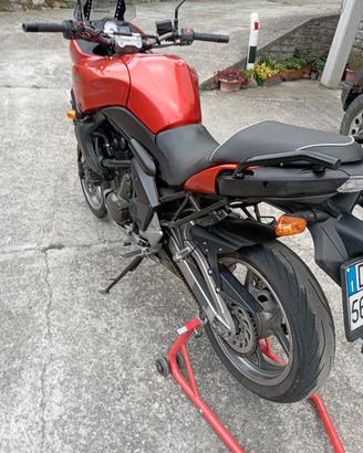 moto kawasachi versis