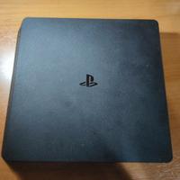 PS4 Slim 500GB - 2 x Joystick- 6 giochi inclusi