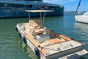 Boston Whaler outrage 23 UNICA