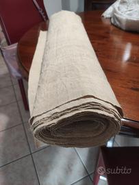 Rotoli di tela di canapa
