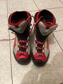 Scarponi da montagna La Sportiva n. 39