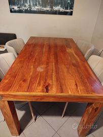 Tavolo in acacia 