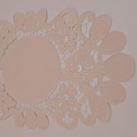 centrino ricamato a mano