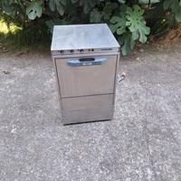 Lavastoviglie per ristorazione