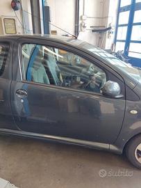 Porta anteriore dx nuda TOYOTA AYGO del 2005