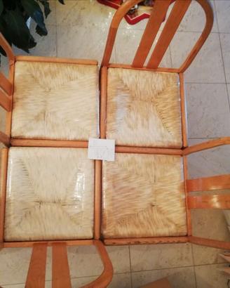 Sedie in legno con seduta in paglia