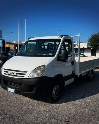 Iveco Daily cassone fisso