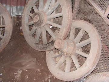 Vecchie ruote carro
