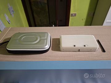 nintendo 3ds con accessori e 2 giochi