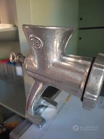 tritacarne manuale in ghisa
