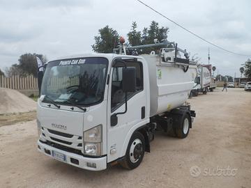 Isuzu M21 compattatore