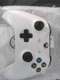 Usato ma  perfettamente funzionante Joestick Xbox 