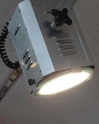 Illuminazione Industrial: 29 faretti + 40m binari