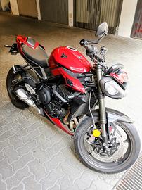 Triumph street triple 765 RS 