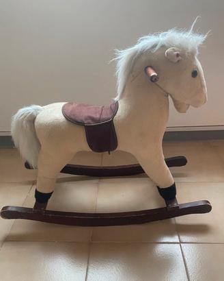 Cavallo a dondolo