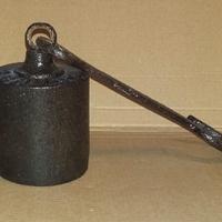 Antico Contrappeso 2 Kg in Ferro battuto punzonato