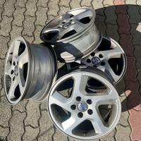 Cerchi in Lega da 16 pollici per Volvo