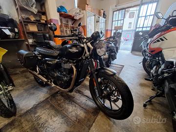 Triumph Street Twin