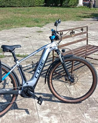 E bike Cube