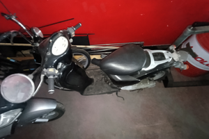 Scarabeo 50 sca.mbio con vespa o altro