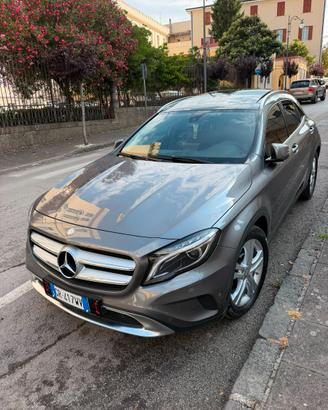 Caratteristiche principali: Modello: Mercedes-Benz