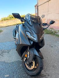 Tmax 560