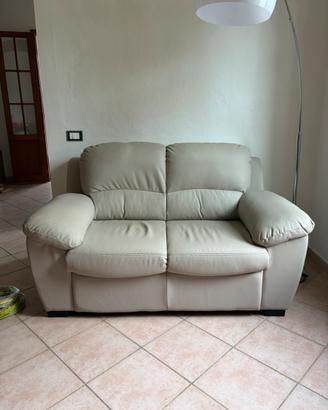 Divano in ecopelle
