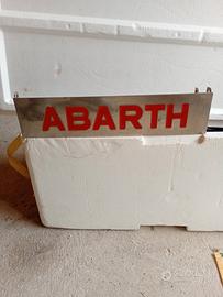 alza cofano Abarth 