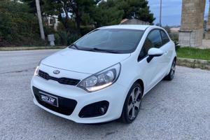 KIA Rio 1.4 CRDi 3p. Cool GUIDABILE DAI NEOPATEN