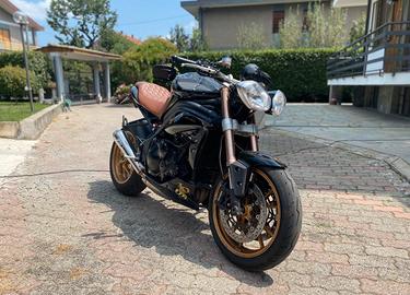 Triumph speed triple 1050