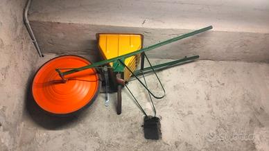 Cariola per la semina