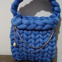 Borsetta fatta a mano