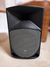 Cassa audio con asta