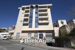 Box / Garage di 156 m² a Catanzaro