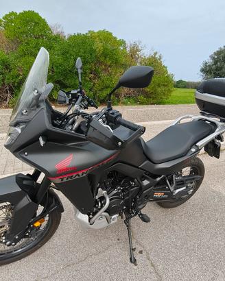 Honda Transalp XL750. 