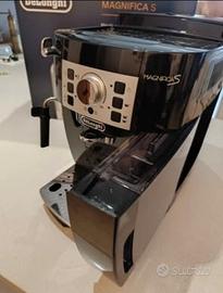 MACCHINA CAFFÈ DELONGHI