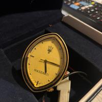 Orologio ovale Maserati d’epoca placcato oro