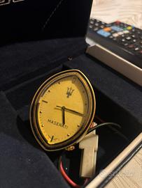 Orologio ovale Maserati d’epoca placcato oro