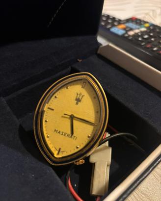 Orologio ovale Maserati d’epoca placcato oro