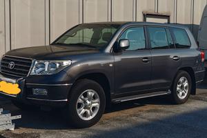 Toyota Land Cruiser 200 - 4.5 litri twin turbo die