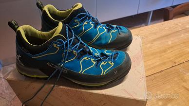 Scarpe trekking n.42