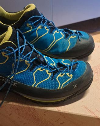 Scarpe trekking n.42