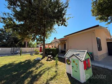 VILLA SINGOLA A APRILIA