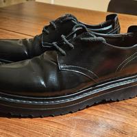 Scarpe in pelle nera